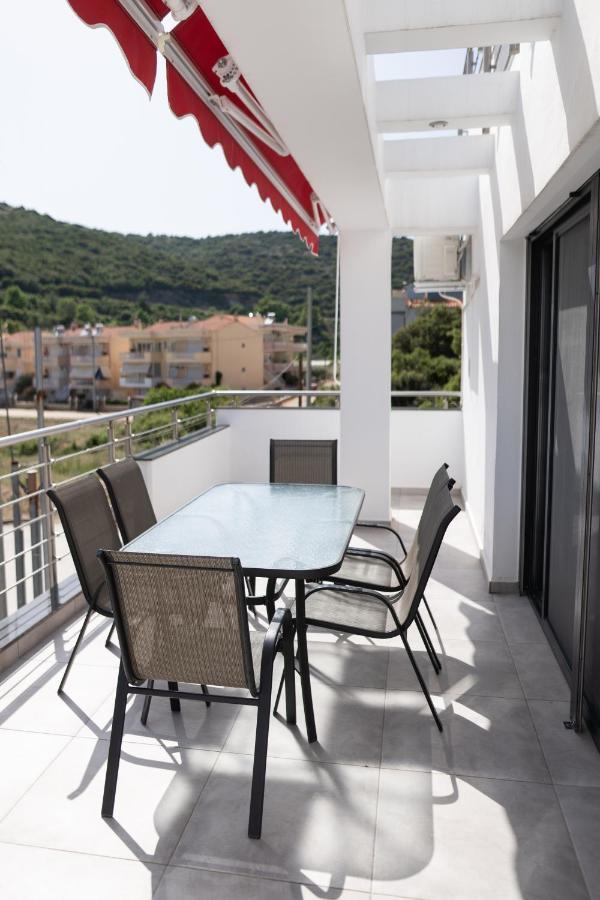Aelia Apartments Неа-Перамос Экстерьер фото